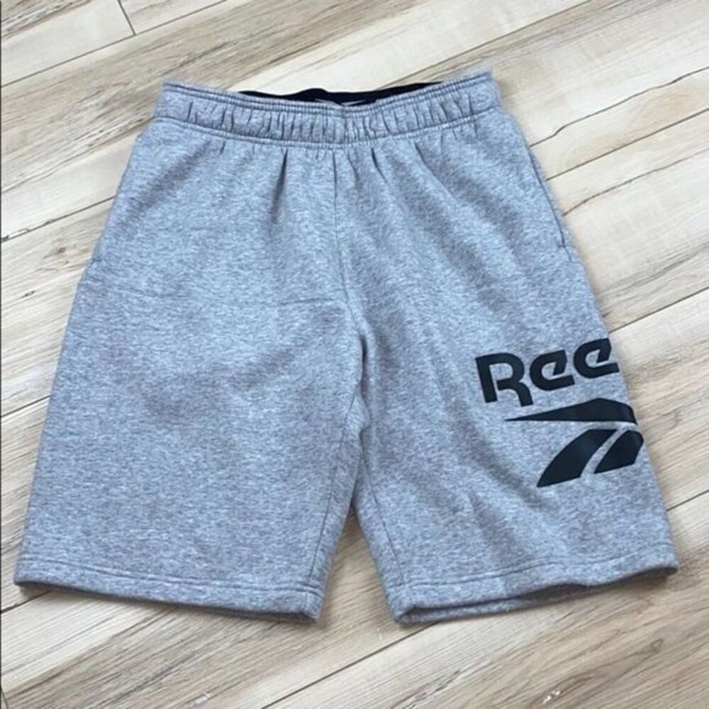 Reebok Gray Athletic Jogger Shorts Medium